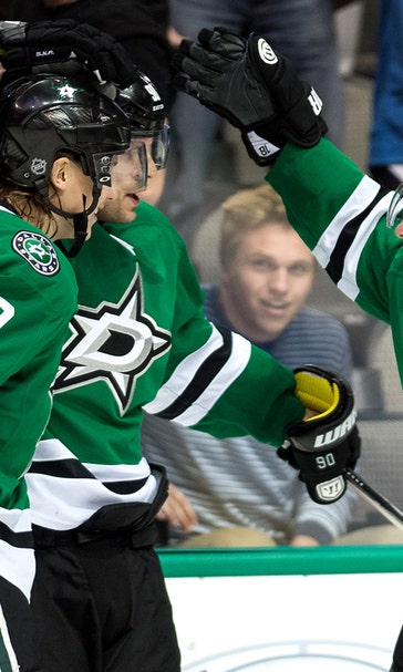 Stars score three in 3rd period to rally past Coyotes